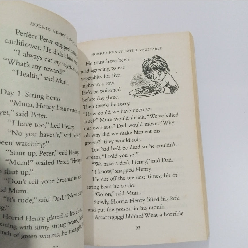 A Giant Slice of Horried Henry 3 Books in 1 (Preloved)