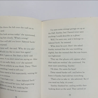Something Wickedly Weird - The Icy Hand (Preloved)